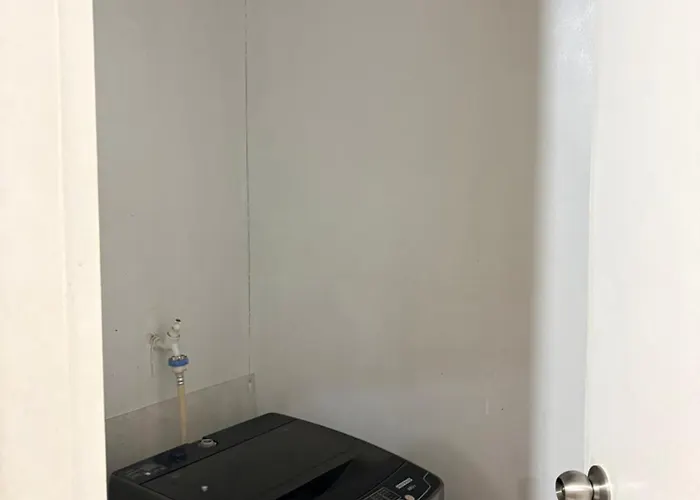 Aparthotel Premium 2 Bedroom With Balcony In The Heart Of Bgc Manila